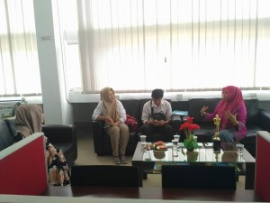 Diskusi bersama Kepala Dinas Perpustakaan dan Kearsipan Kota Pekanbaru Diskusi bersama Kepala Dinas Perpustakaan dan Kearsipan Kota Pekanbaru